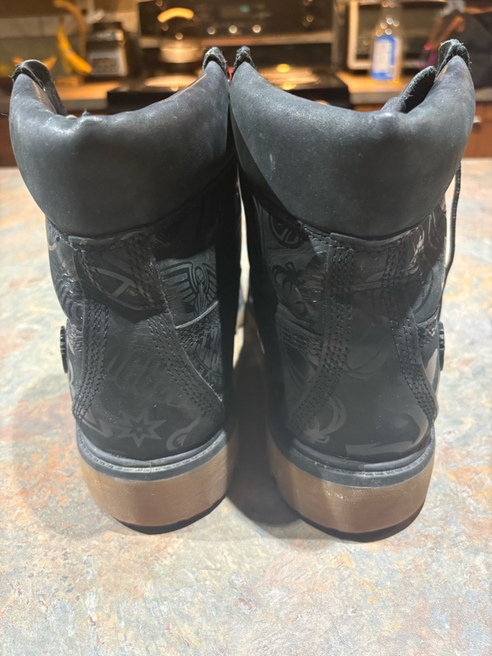 Men's Black Leather timberlands with Gum Sole - Picture 4 of 5